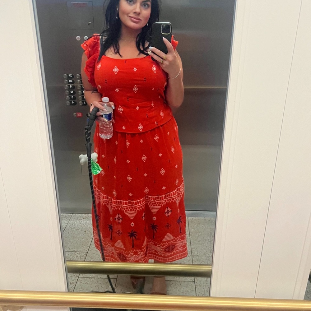 Sofia By Sofia Vergara Red Patterned Skirt Set - image 8